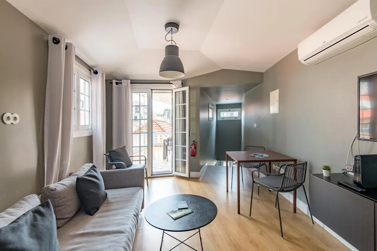 Amazing Old Town - Apartments By Sbh 푼샬